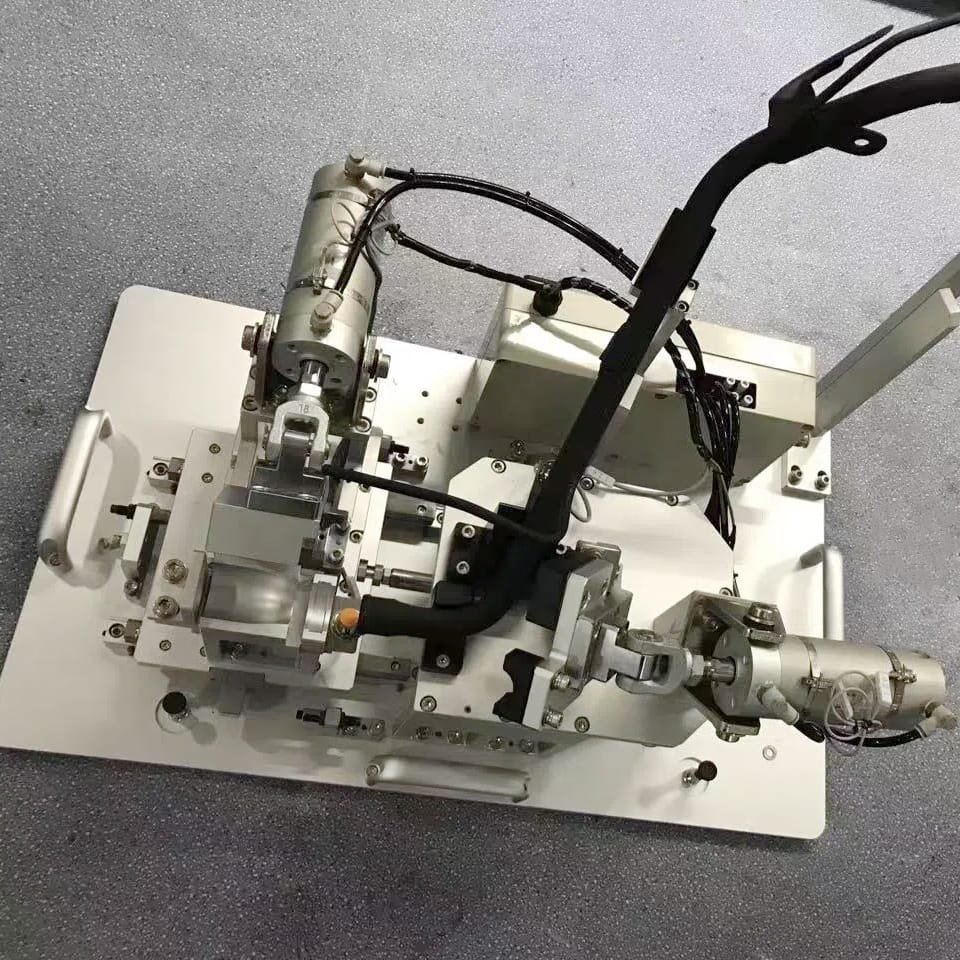 automobile-exhaust-pipe-test